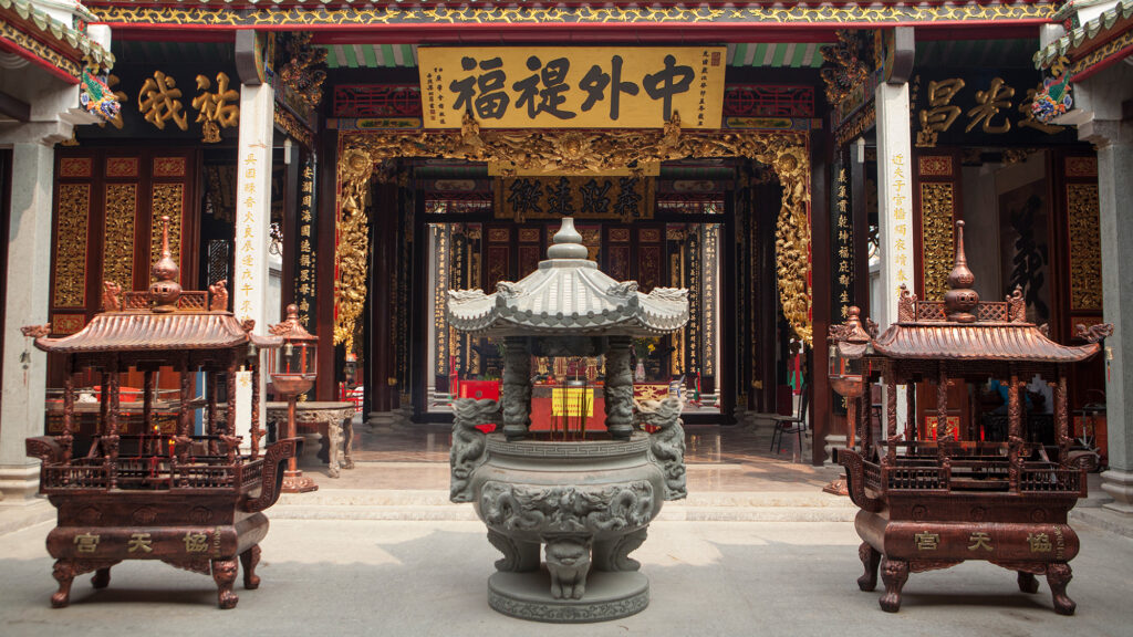 0-thien-hau-pagoda-ho-chi-minh-city